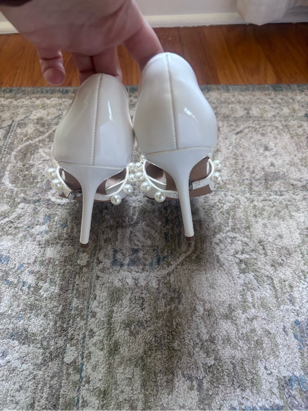 Dream Pairs Pearl Heels - Picture 3 of 7